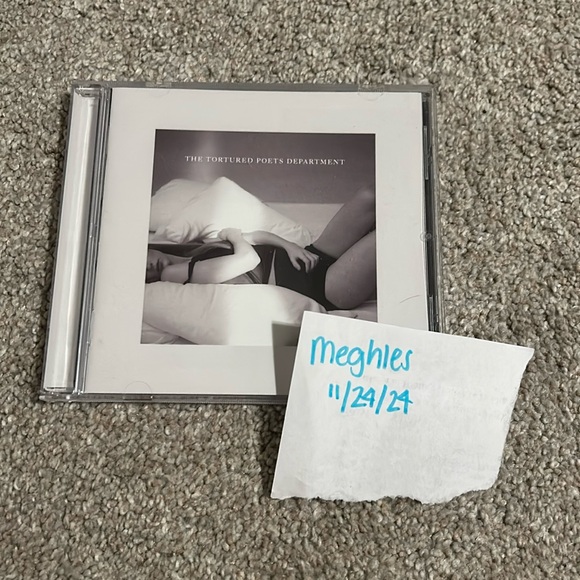 Signed The Tortured Poets Department CD - Picture 1 of 3